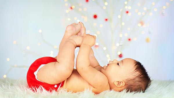 Are you ready to make the switch to cloth diapers? These cloth diaper TIPS will make your life a lot easier!